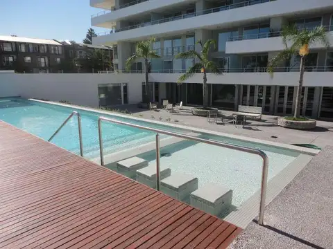 Excelente departamento vista al rio en Colonia, renta en dolares hasta 2025