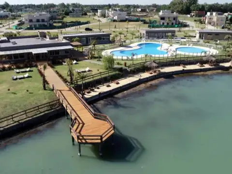 Lote a la Venta de 991m2 en Barrio privado Lagos de Canning