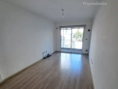 EXCELENTE 2 AMBIENTES CON BALCON AL CONTRAFRENTE, EN EDIFICIO CON FULL AMENITIES.