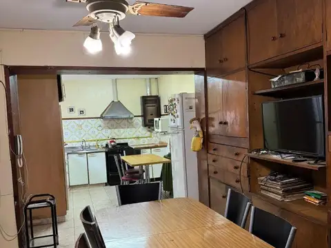 Casa 3 ambientes con 2 baños