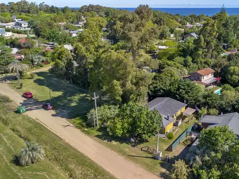 Se vende 2 casas en mismo padrón, Playa Verde