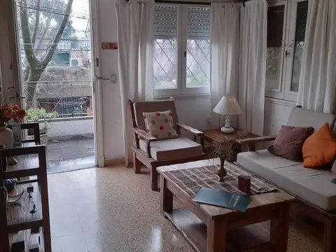 Depto Tipo Casa 3 ambientes con 1 baño