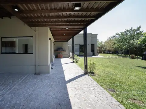 Casa en Venta en Tristan Suarez, USD 339.900
