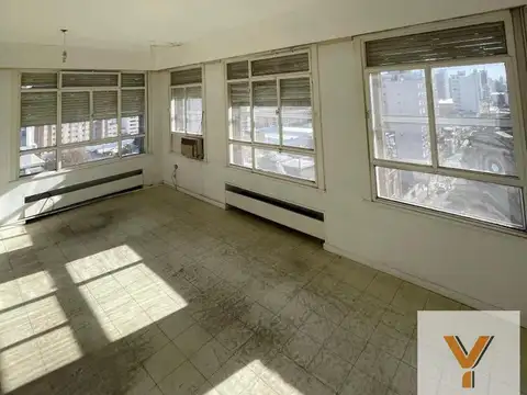 Departamento en venta - 6 Dormitorios 3 Baños - Bahía Blanca