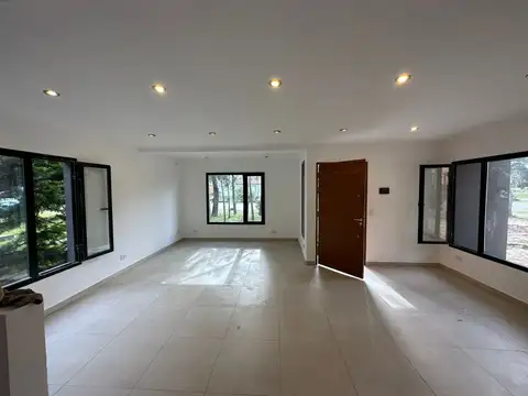 VENTA CASA EN OBRA TIPO DUPLEX  SOBRE AV. INTERBALNEARIA .ZONA RESIDENCIAL. TERCER PROYECTO  SIMILAR