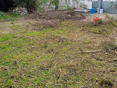 Terreno / Lote en venta de 400m2 ubicado en La Plata, Av. 44 e/27 y 28