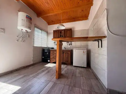 Casa 2 ambientes con 1 baño