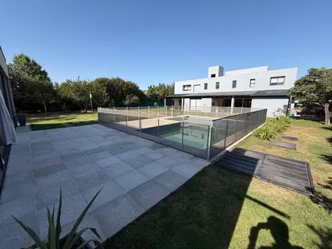 Casa en Venta al Este