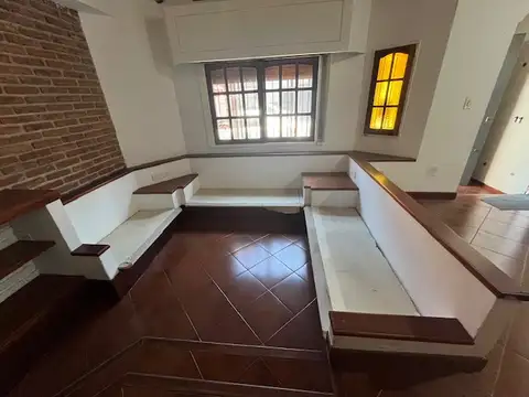 Espectacular casa 4 Ambientes con Garaje, gran Patio y Terraza