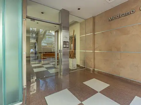 Av. Medrano 61 CON COCHERA