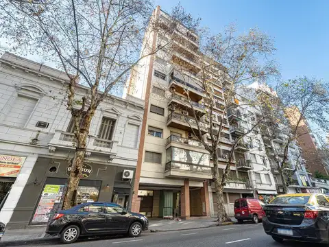Departamento en  Venta Monoambiente divisible balcón con cochera