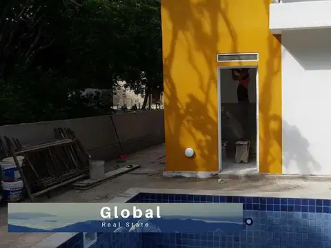 Casa 8 ambientes con 4 baños