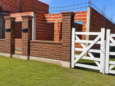 Casa en VENTA 1 dorm. +OBRA El Pato Berazategui