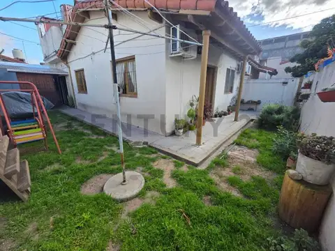 Iguazu 9800, Piso 0