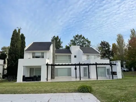 Casa - Venta - Argentina, Berazategui - aut. Buenos Aires - La Plata 100