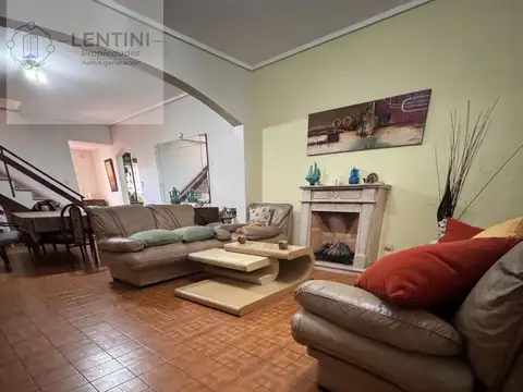 Depto Tipo Casa en Venta 40 años