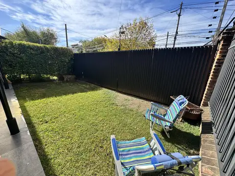 Venta Triplex de 4 Ambientes con Jardín -barrio privado Lomas de San Isidro