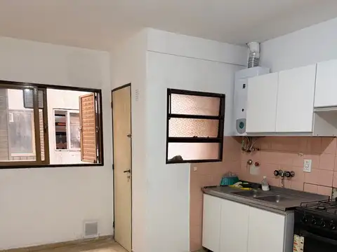 VENTA Dpto interno Estar comedor con cocina integrada Lavadero aparte Dormitorio con placard baño