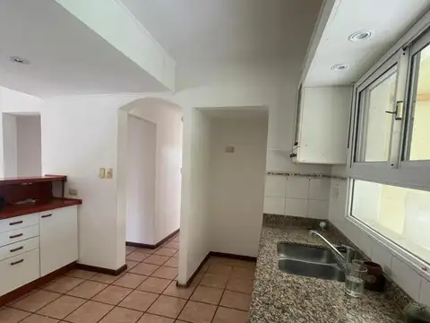 Venta de casa en Echeverría del lago Canning