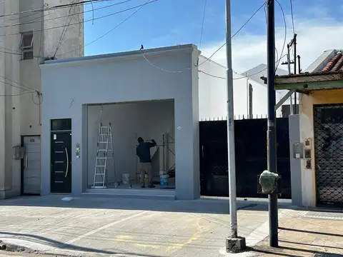 Local en Alquiler en Remedios de Escalada, USD 2.700