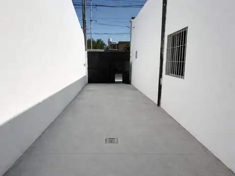Local en Alquiler en Remedios de Escalada, USD 2.700