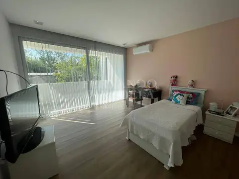 Casa - Barrio Parque Leloir