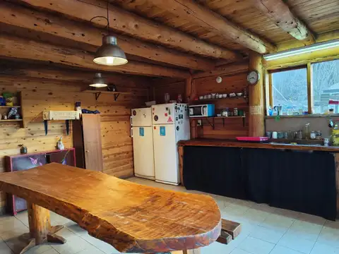 Casa 9 ambientes con 3 baños