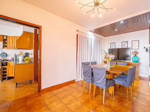 Casa en Venta con 1 cochera