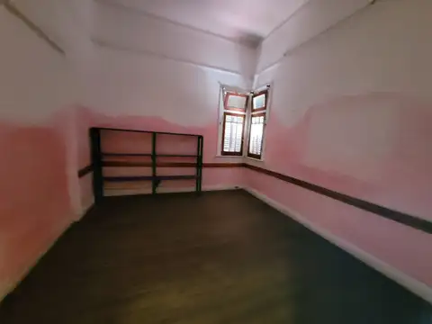 Casa 7 ambientes con 4 baños