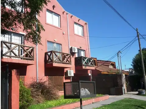 OPORTUNIDAD  Duplex en venta en Pilar centro