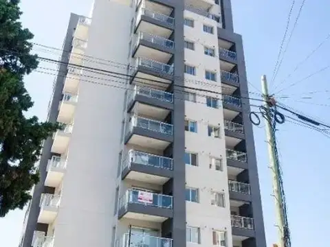 Departamento en Venta de 3 Ambientes con cochera en Bernal Centro