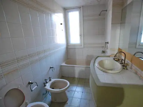 Local en Alquiler en Punta Chica Village, USD 4.000