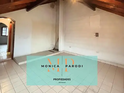 Casa en Alquiler con 5 cocheras