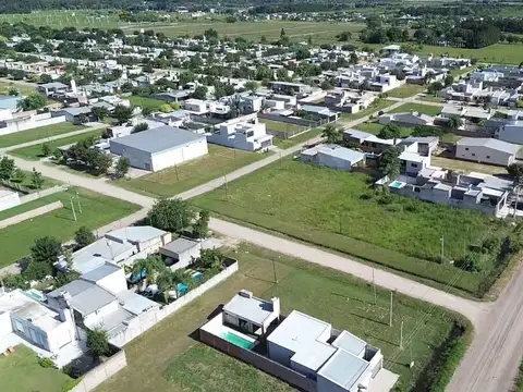 SE VENDE TERRENO FINANCIADO EN BARRIO MARTELOSSI
