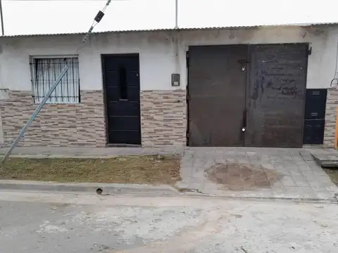 CASA EN VENTA - PROYECTO A TERMINAR