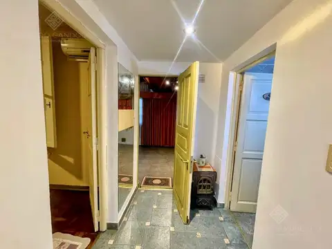 Depto Tipo Casa en Venta 50 años