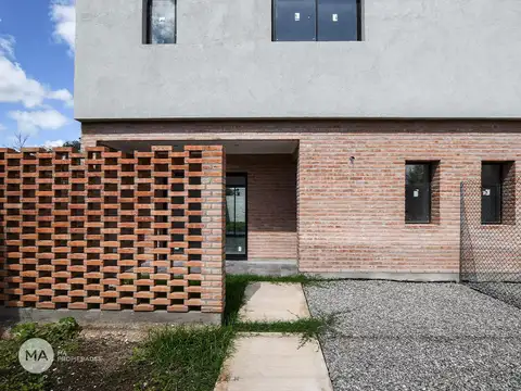 Depto Tipo Casa en Venta de 4 ambientes