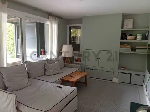 Casa en Alquiler Temporal con 2 cocheras