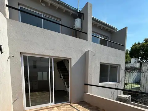 Depto Tipo Casa en Venta en Monte Castro, USD 89.900