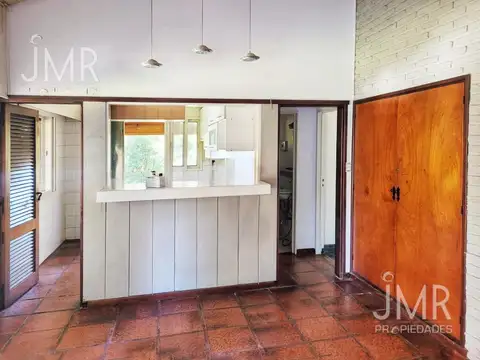 Casa Alquiler 2 Dormitorios Lote de 1000 m2  Highland Park.  Con Quincho