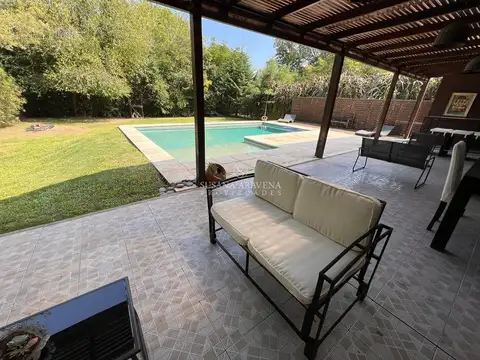 CASA EN BARRIO LOS PILARES- PILAR- 100