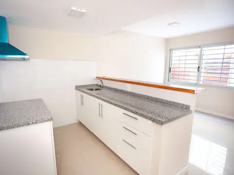 VENTA DUPLEX 2 DORM PATIO CON RENTA TRES CRUCES