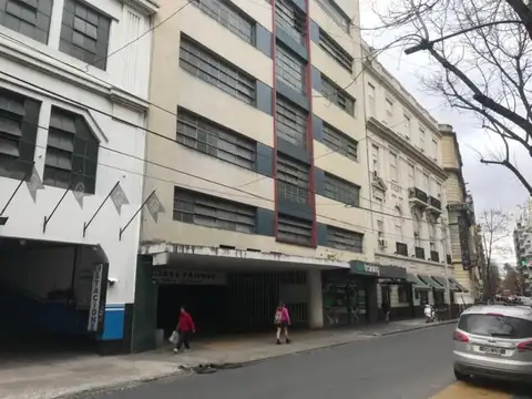 Cochera en venta en Recoleta, cochera cubierta