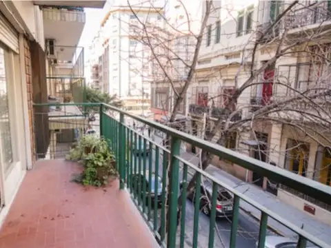 Barrio Norte, San Luis 2700. 3er piso al frente, 3 amb , 65m2, u$s 900 (Alq min 3 meses)