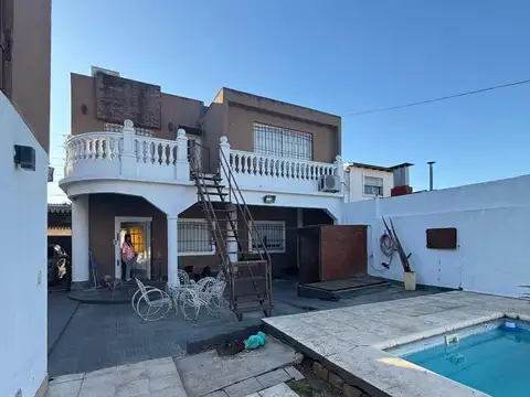 Casa en venta c/ cochera en José C. Paz APTA CREDITO