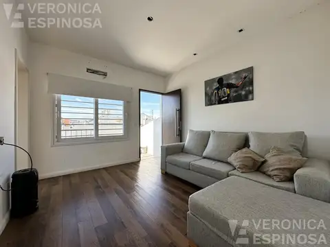 Depto Tipo Casa en Venta en Haedo Sur, USD 80.000
