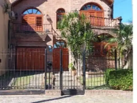 IMPORTANTE CHALET 5 AMBIENTES EN SAN ANDRES