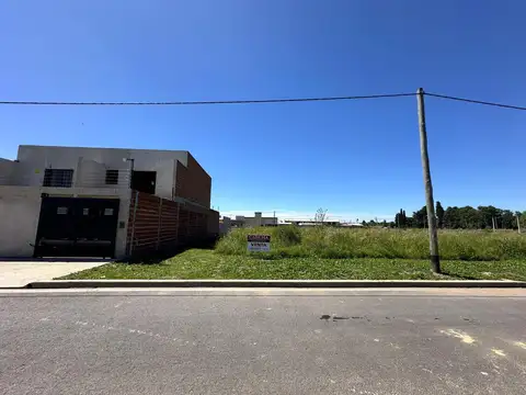 Terreno en Venta, de 312 m2. Barrio Portal de la Avenida, Campana