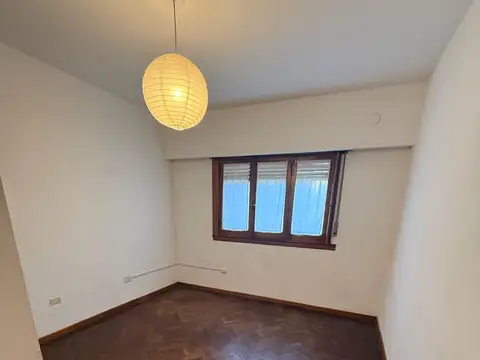 Depto Tipo Casa en Alquiler 40 años