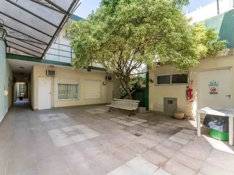 34 Habitaciones + Varios rubros en Villa Luro